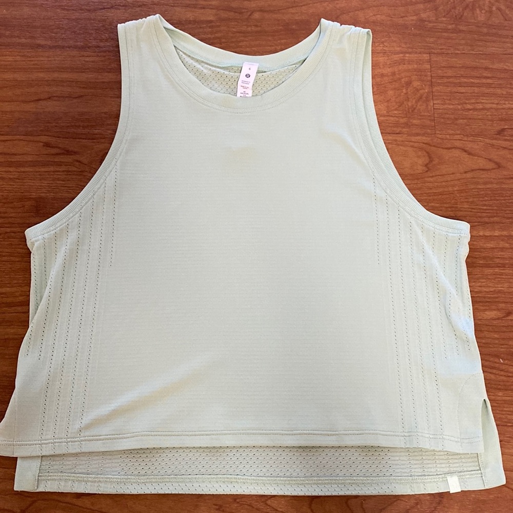 lululemon train to be tank top NWOT